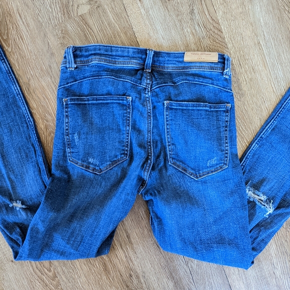 Zara Trafaluc Denim Makers size 4 bright blue Skinny Jeans distressed raw hem - Picture 3 of 8